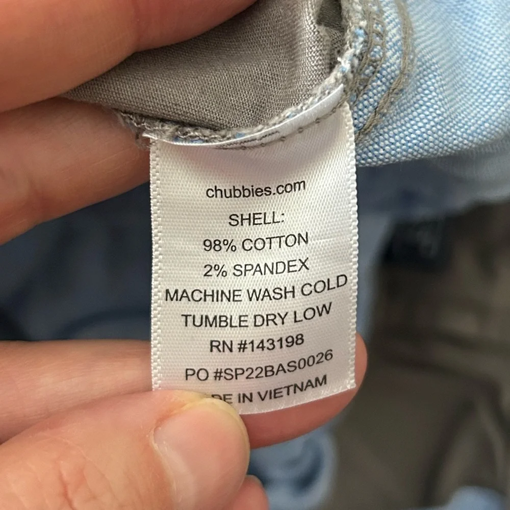 Chubbies Grey 5.5” Inseam Regular Fit Shorts Size Medium - Picture 8 of 8